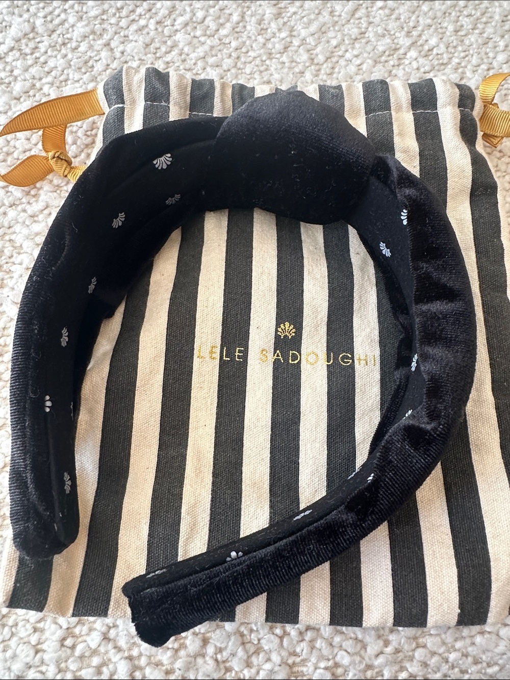 Lele Sadoughi Black Velvet Knotted Padded Headband